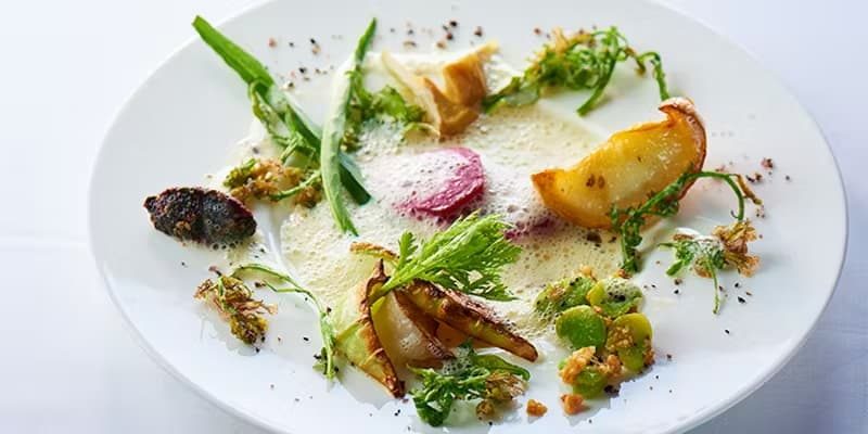 La vie 【Menu specialite】アミューズ、前菜、魚料理、肉料理、デザートなど全5品