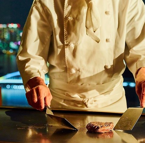 鉄板焼 華山／銀座クレストン32F 大切な方に贈りたい国産牛の特別ディナーコース