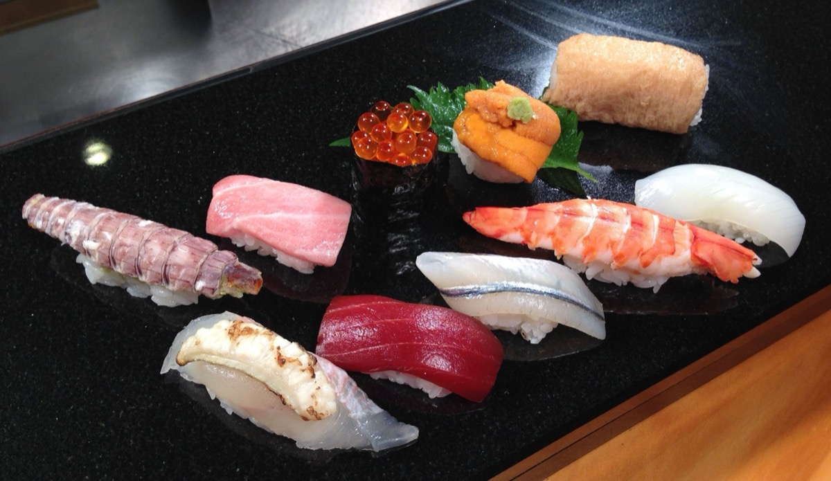 鮨 銀杏 (いちょう) おまかせコース 全16品(お刺身付き)